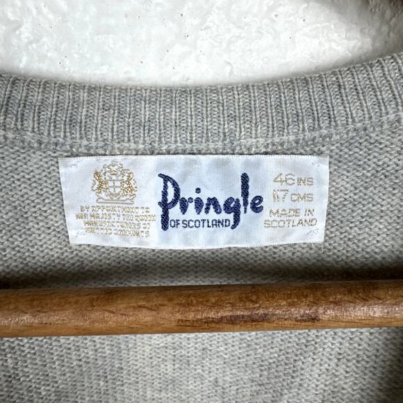 Vintage Pringle of Scotland Sweater 46 Grey Wool V Neck Vest Golf Club Scotland - Picture 2 of 8